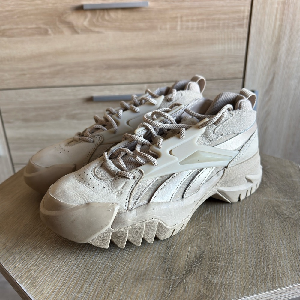 Reebok Cardi B x Wmns Club C V2 
'Modern Beige'
Sneakers